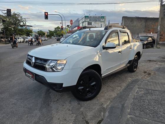 RENAULT DUSTER OROCH 1.6 16V SCE FLEX EXPRESSION MANUAL RENAULT DUSTER OROCH 1.6 16V SCE FLEX EXPRESSION MANUAL